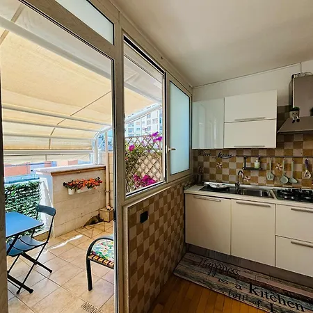 Oli's House Бари